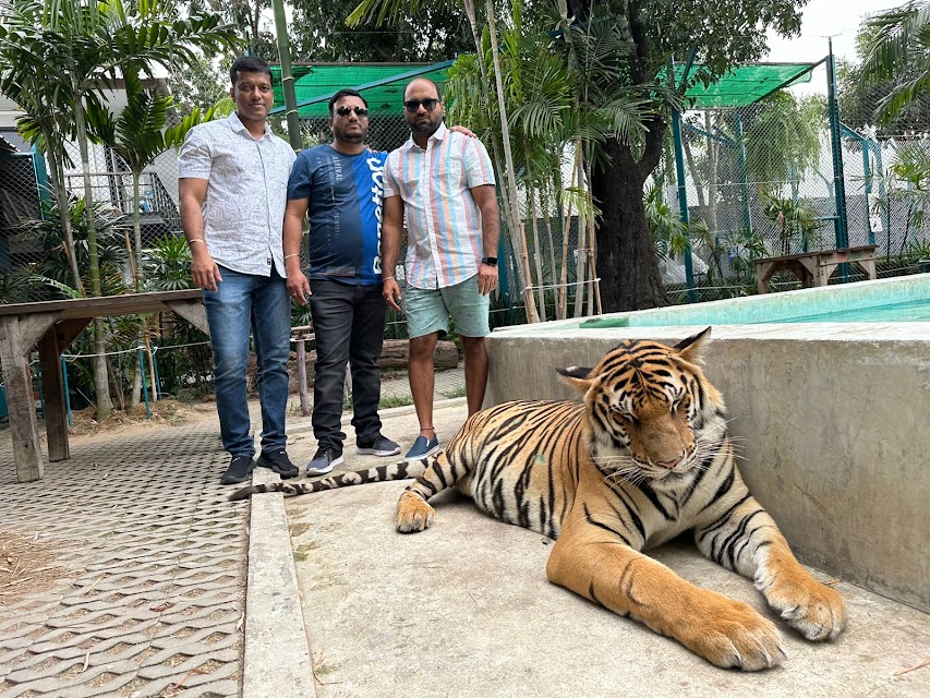 Advaita Tours and Travels | pimpri chinchwad | Nigdi Pradhikaran | Tour Oprator | Travel Company office