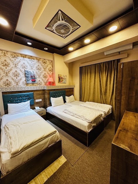 AL ANWAR TOURS & TRAVELS office