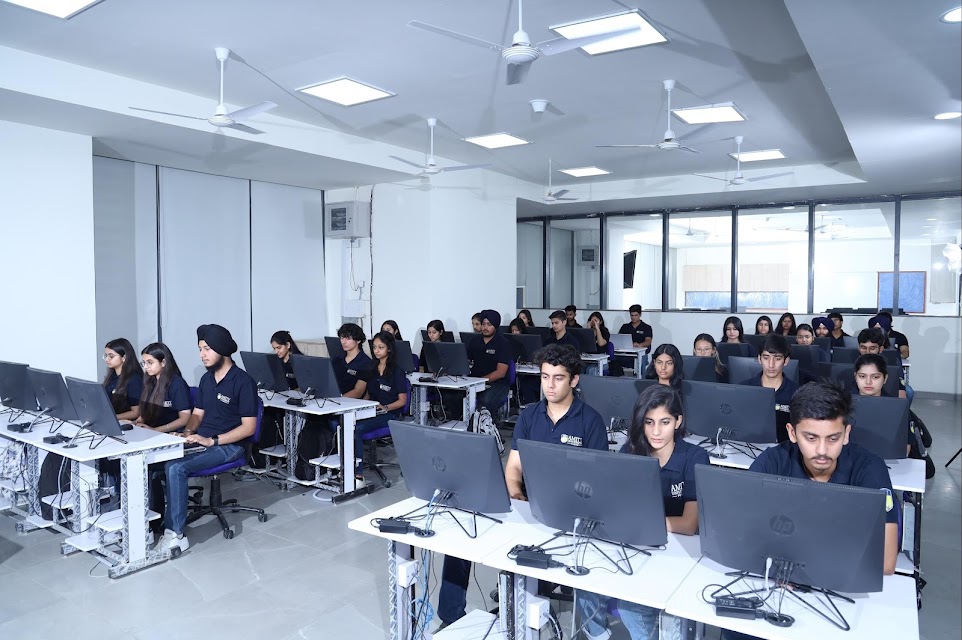 Amity Online - Study Abroad | Noida photo 2