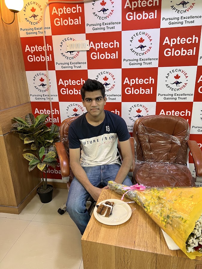 Aptech visa photo 3