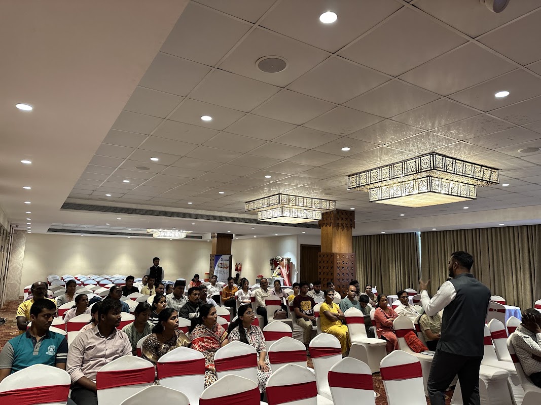 Bright Future Education Group Dadar photo 2
