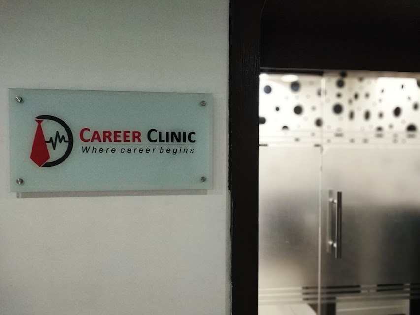 Career Clinic Study Abroad photo 2