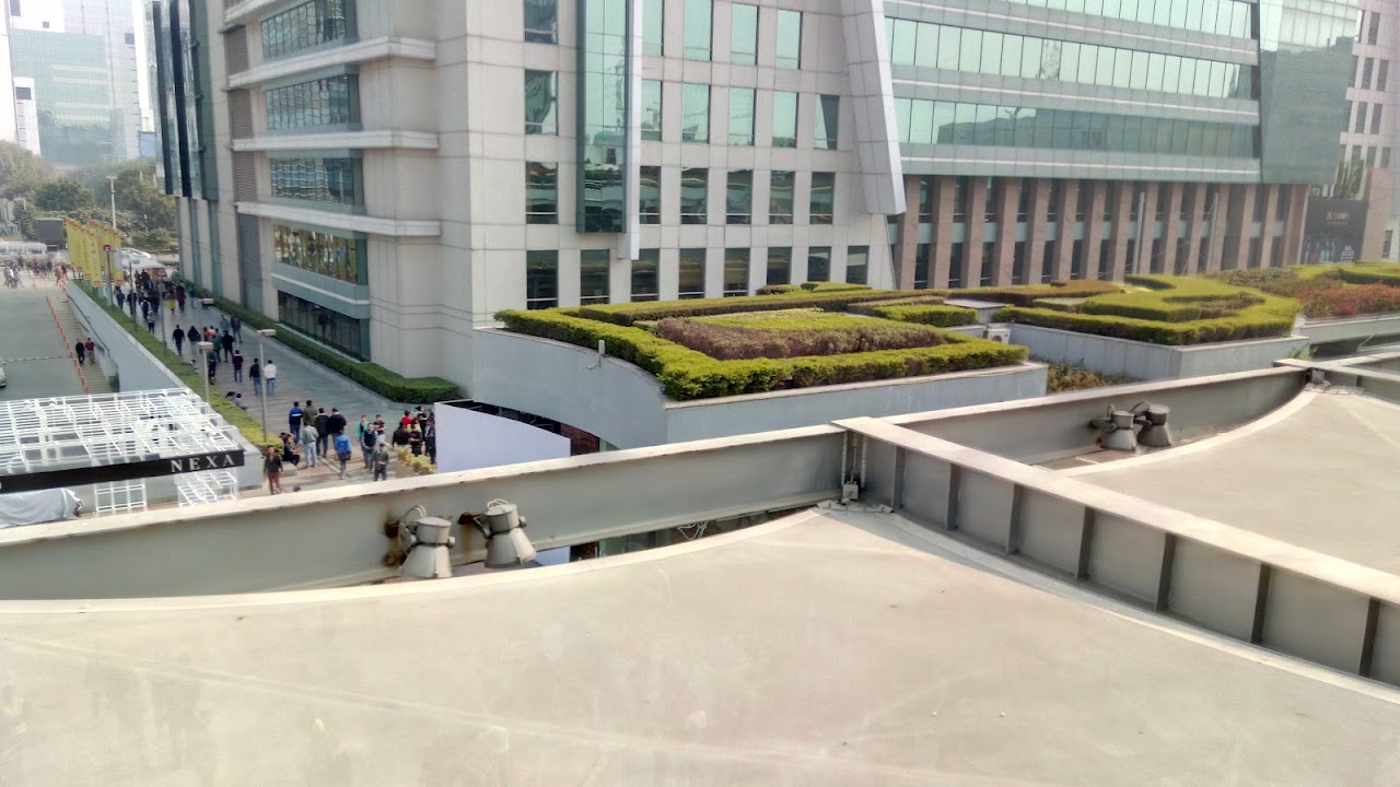 DLF CyberHub (Gurugram, Haryana) photo 2