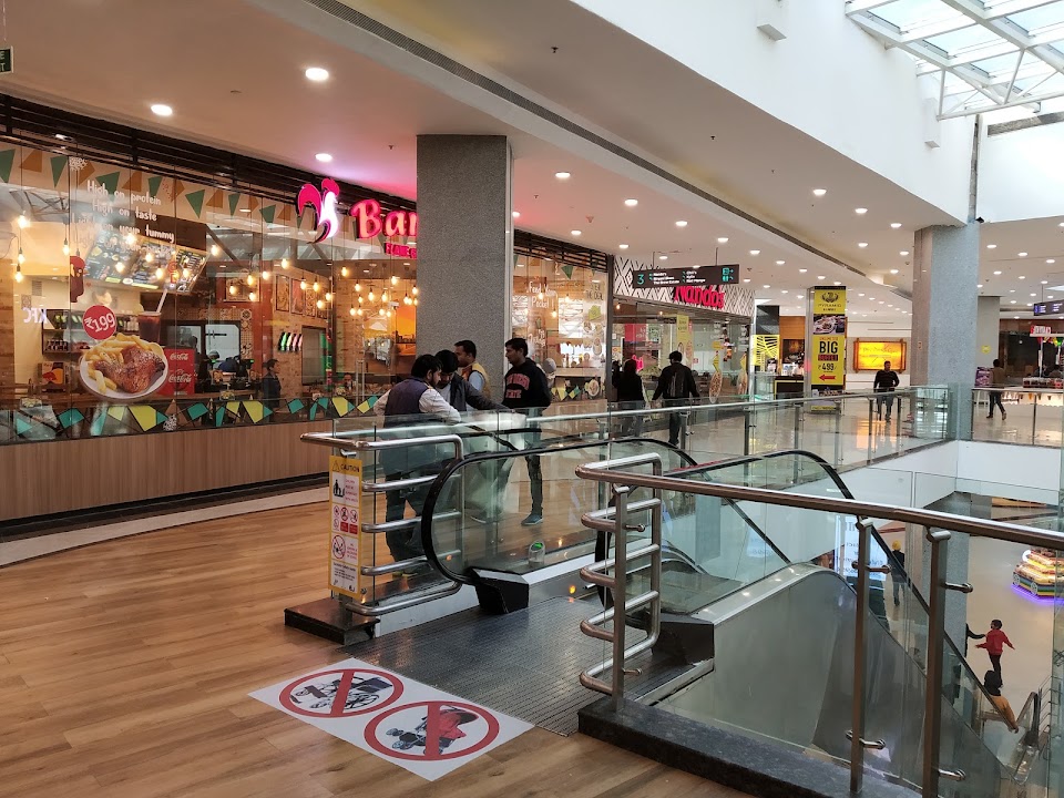 Elante Mall photo 2