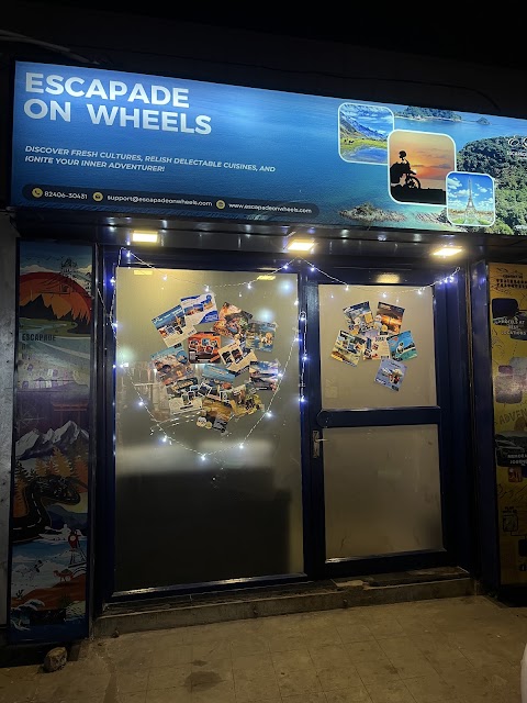 ESCAPADE ON WHEELS office