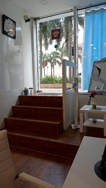 HOLIDAY PLANNERS office