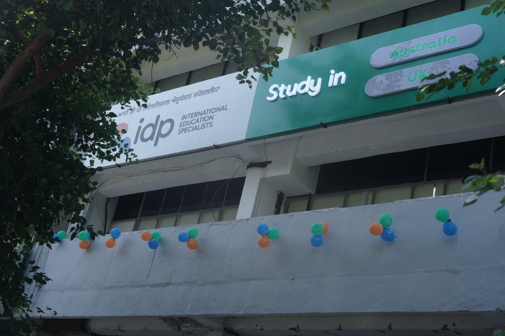 IDP Education - Study Abroad Consultants in Chandigarh Sector-34 photo 3