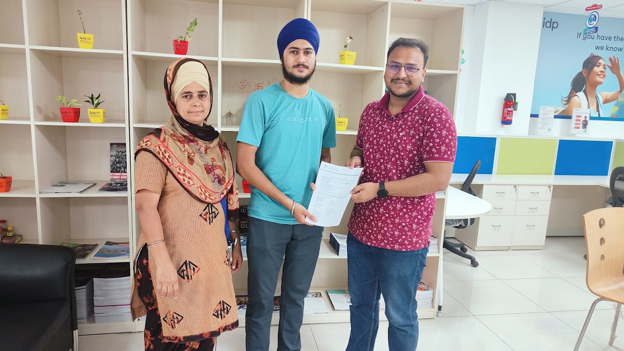 IDP Education - Study Abroad Consultants in Panchkula photo 2