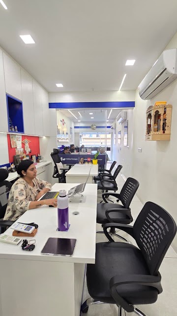 MakeMyTrip Holidays Store - Gala Gymkhana Road photo 2