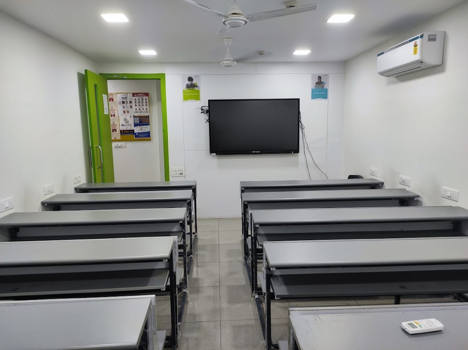 Manya Consultant office