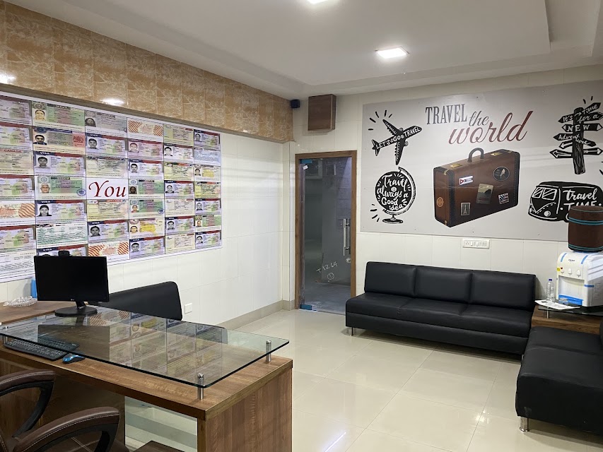 Max Visa Hub office