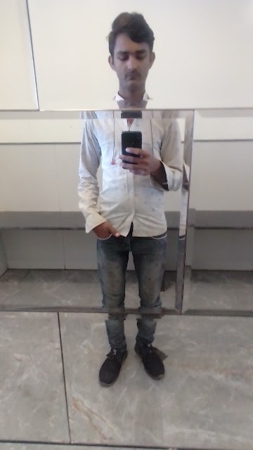 SHRI VISHWAKARMA TRAVELS office