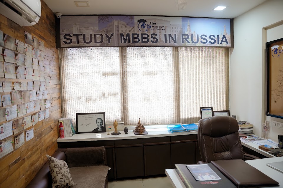 The Doctor House Overseas photo 2