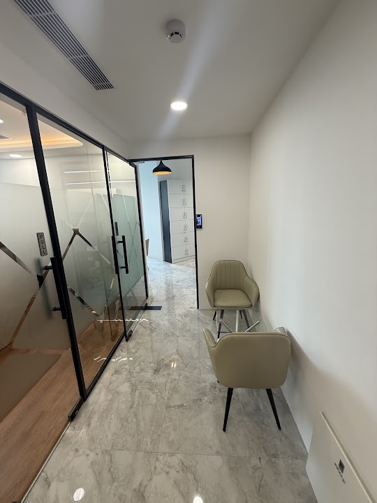 Universal Adviser Immigration Services photo 3