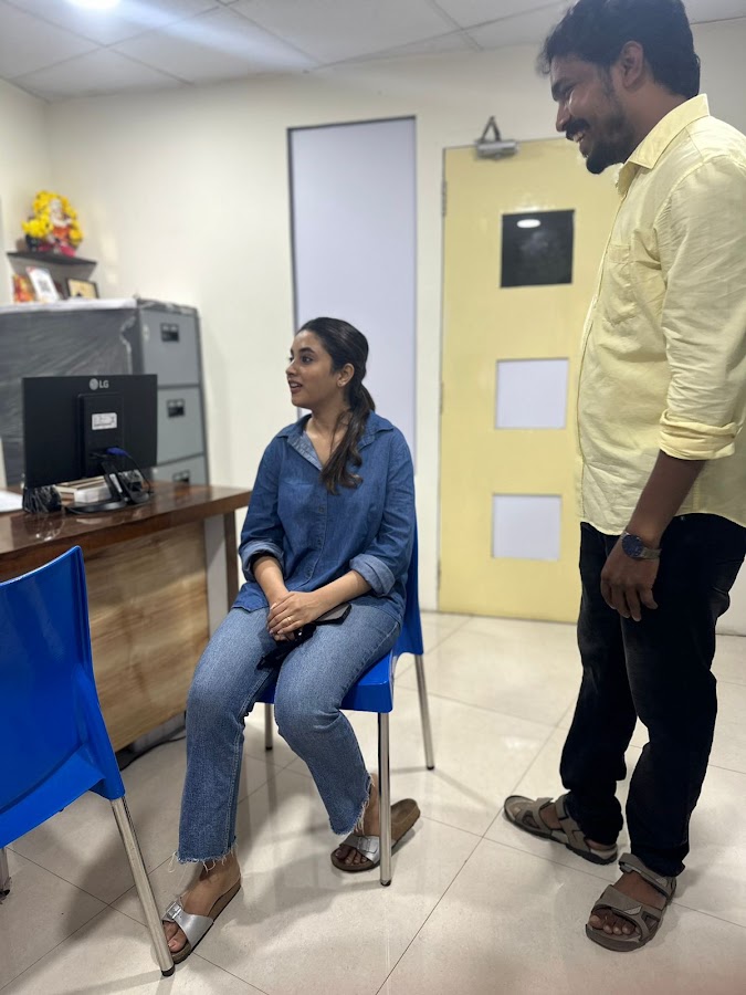 VISA GUIDES office