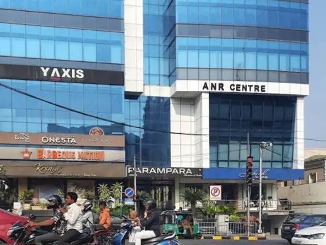 Y-Axis office